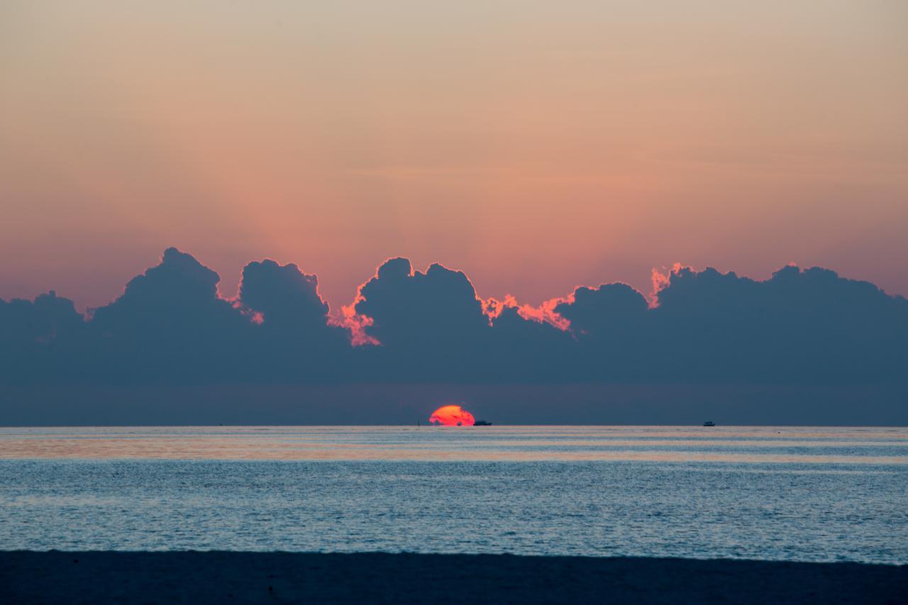 Innahura Maldives Resort Kurendhoo Zewnętrze zdjęcie